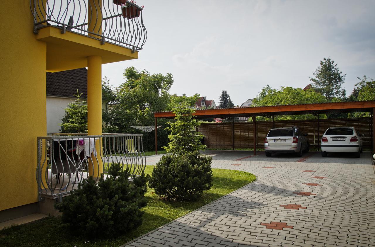 Bodo Park Apartment Heviz Exterior photo